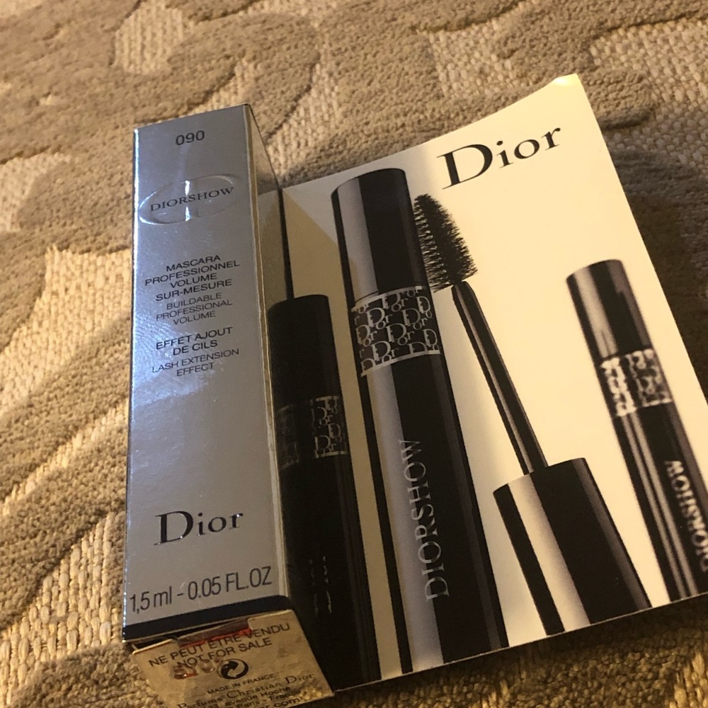brand new, unopened travel size Dior Diorshow mascara.